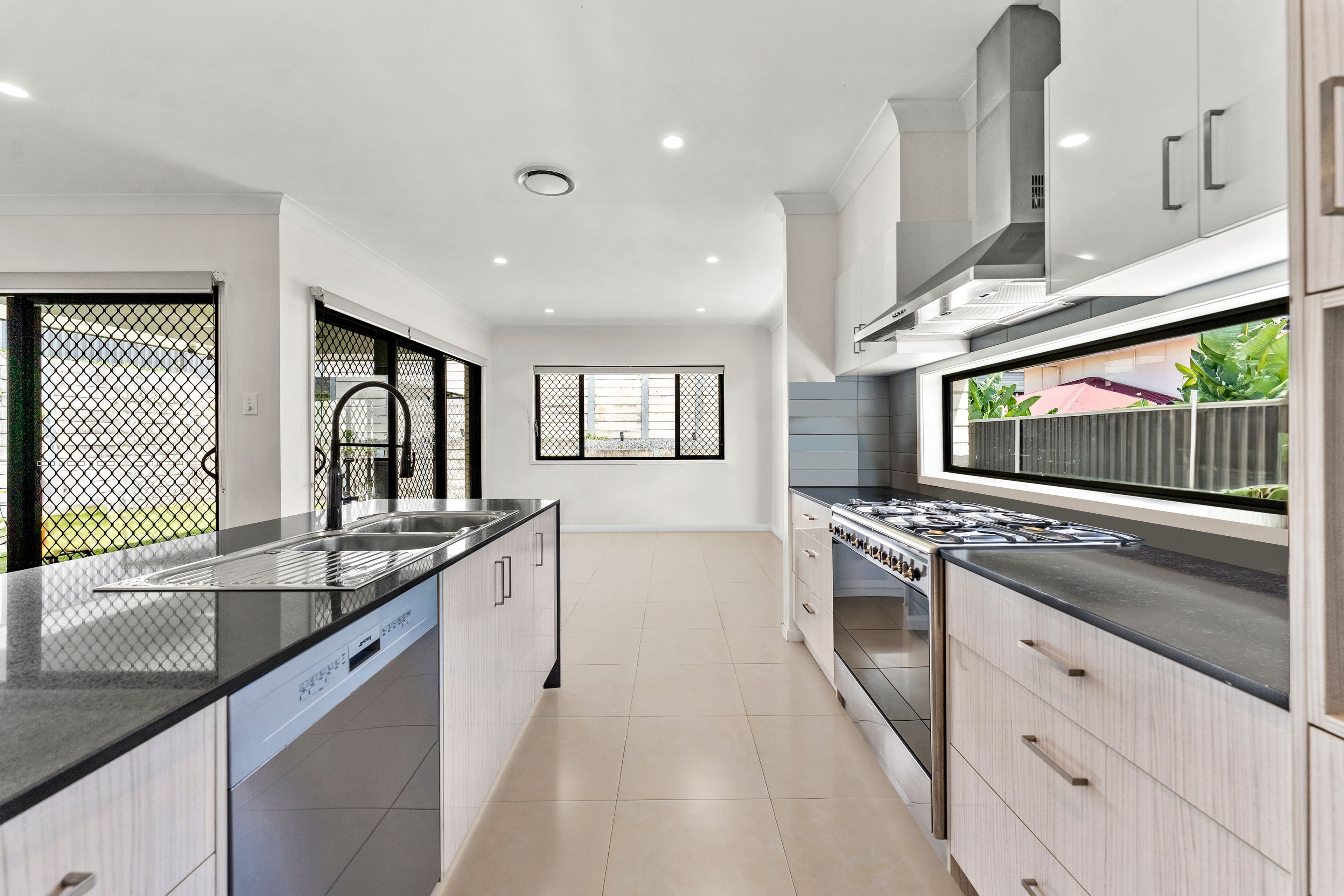 3 Oasis Crescent, Kuraby QLD 4112, Kuraby - Thumbnail 4
