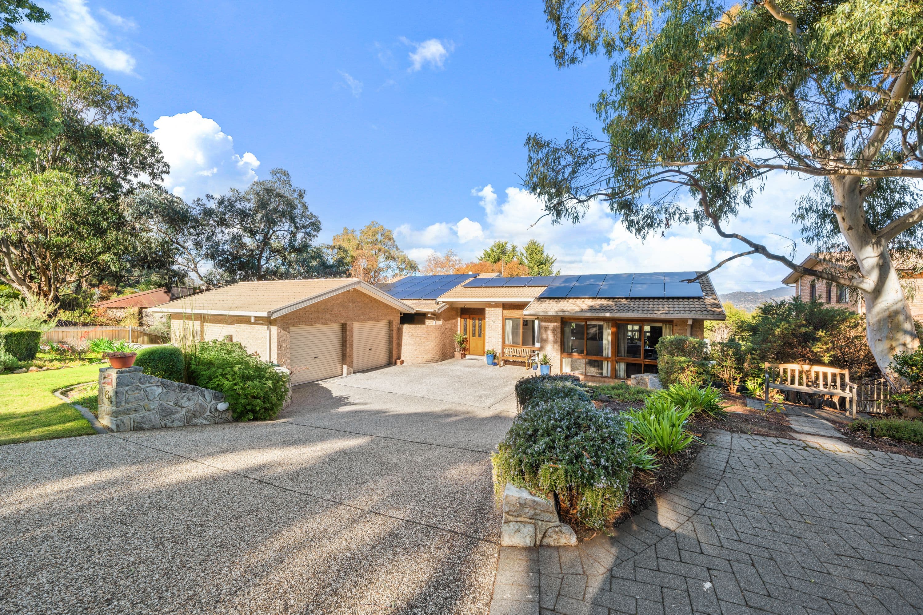 64 Appel Crescent, Fadden ACT 2904, Fadden - Thumbnail 2