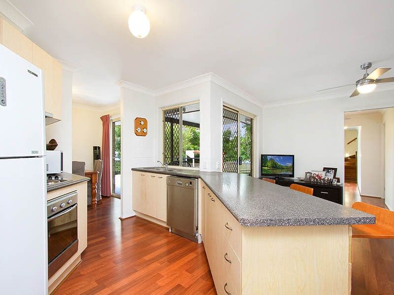 4 Sundar Crescent, TANAH MERAH QLD 4128, Tanah Merah - Thumbnail 2