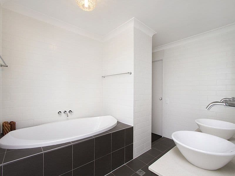4 Sundar Crescent, TANAH MERAH QLD 4128, Tanah Merah - Thumbnail 7