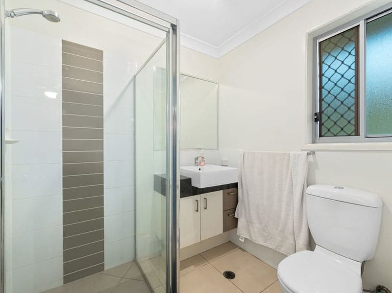 17 Wildwood Crescent, Flagstone - Thumbnail 8