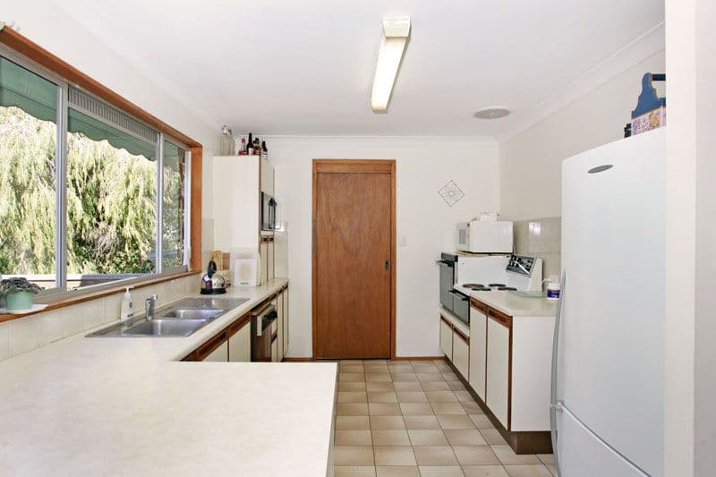 12 Stephenson Road, BATEAU BAY NSW 2261, Bateau Bay - Thumbnail 3