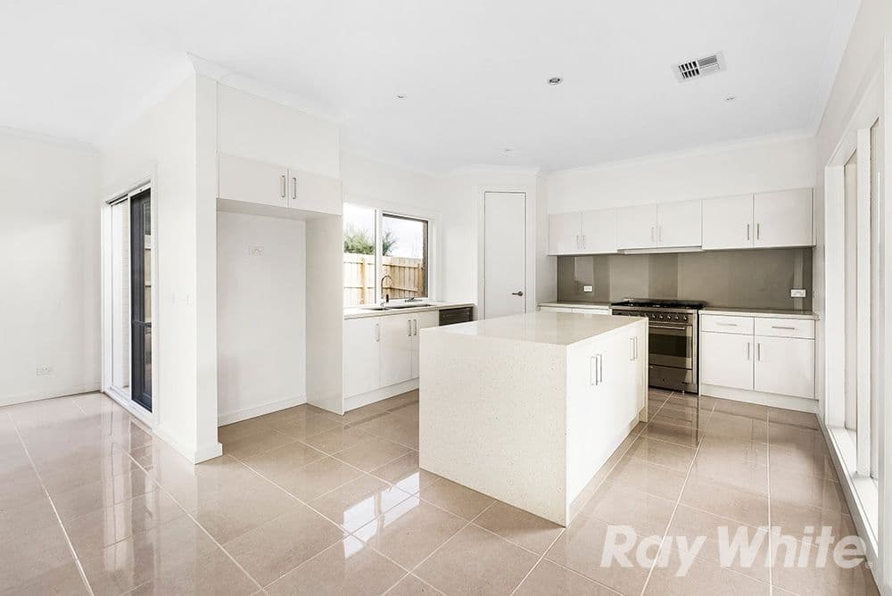 47 Mayfield Drive, Mount Waverley VIC 3149, Mount Waverley - Thumbnail 2