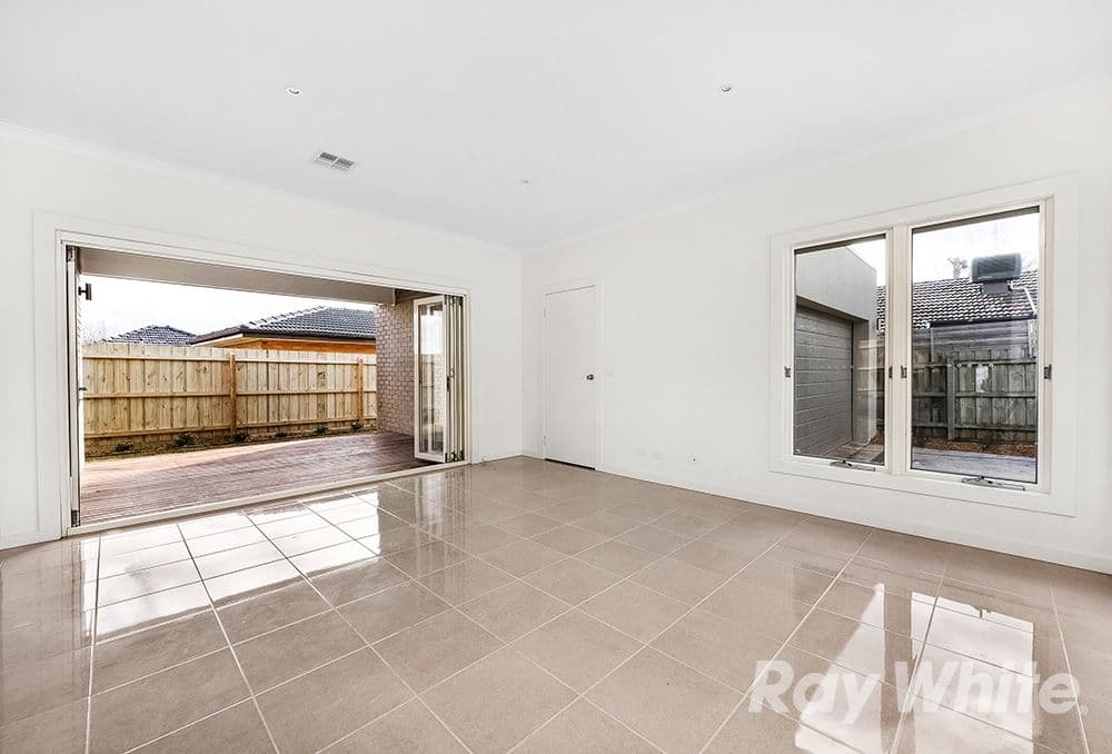 47 Mayfield Drive, Mount Waverley VIC 3149, Mount Waverley - Thumbnail 3