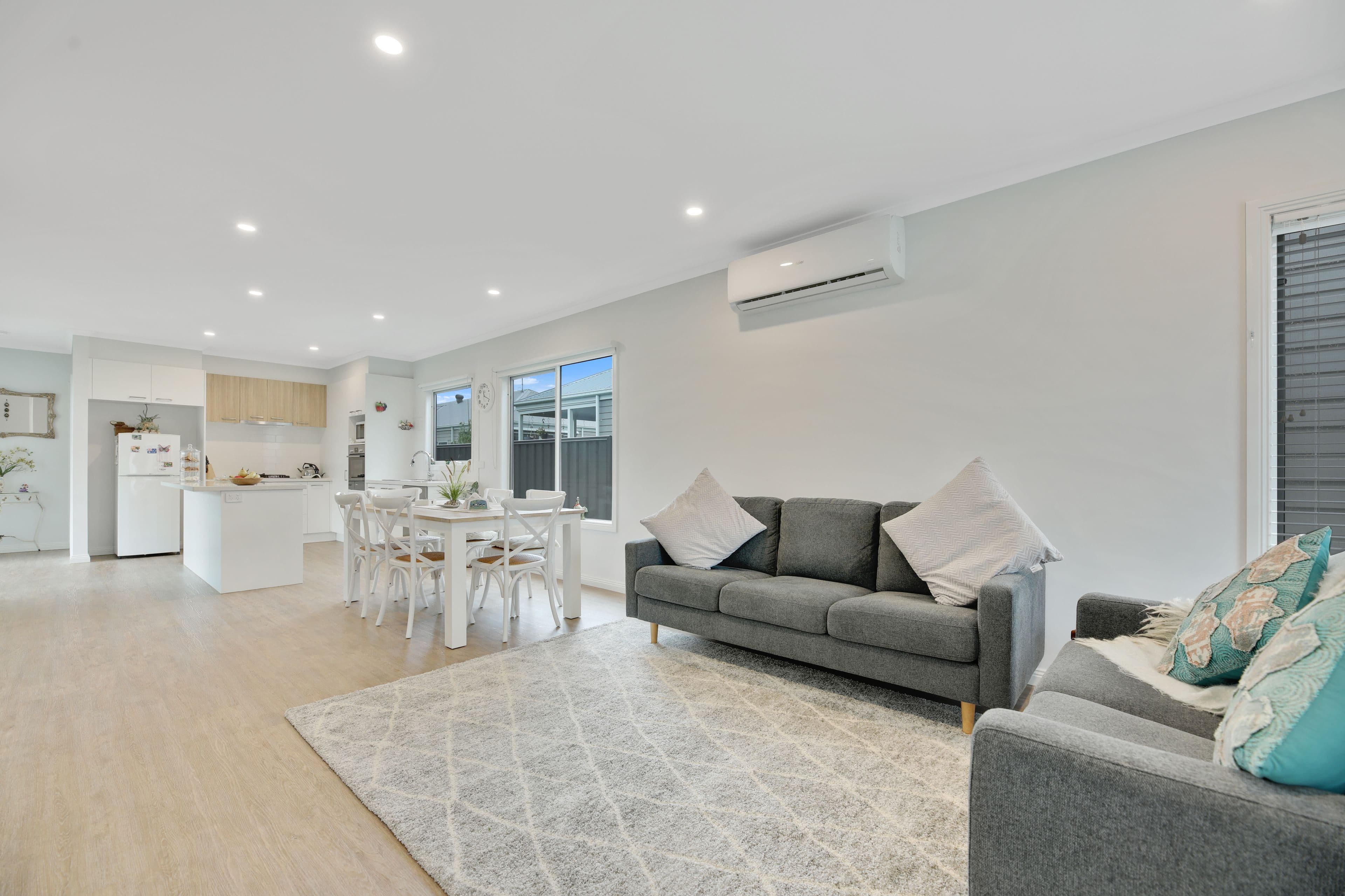 9 Kingburgh Close, Drouin VIC 3818, Drouin - Thumbnail 2