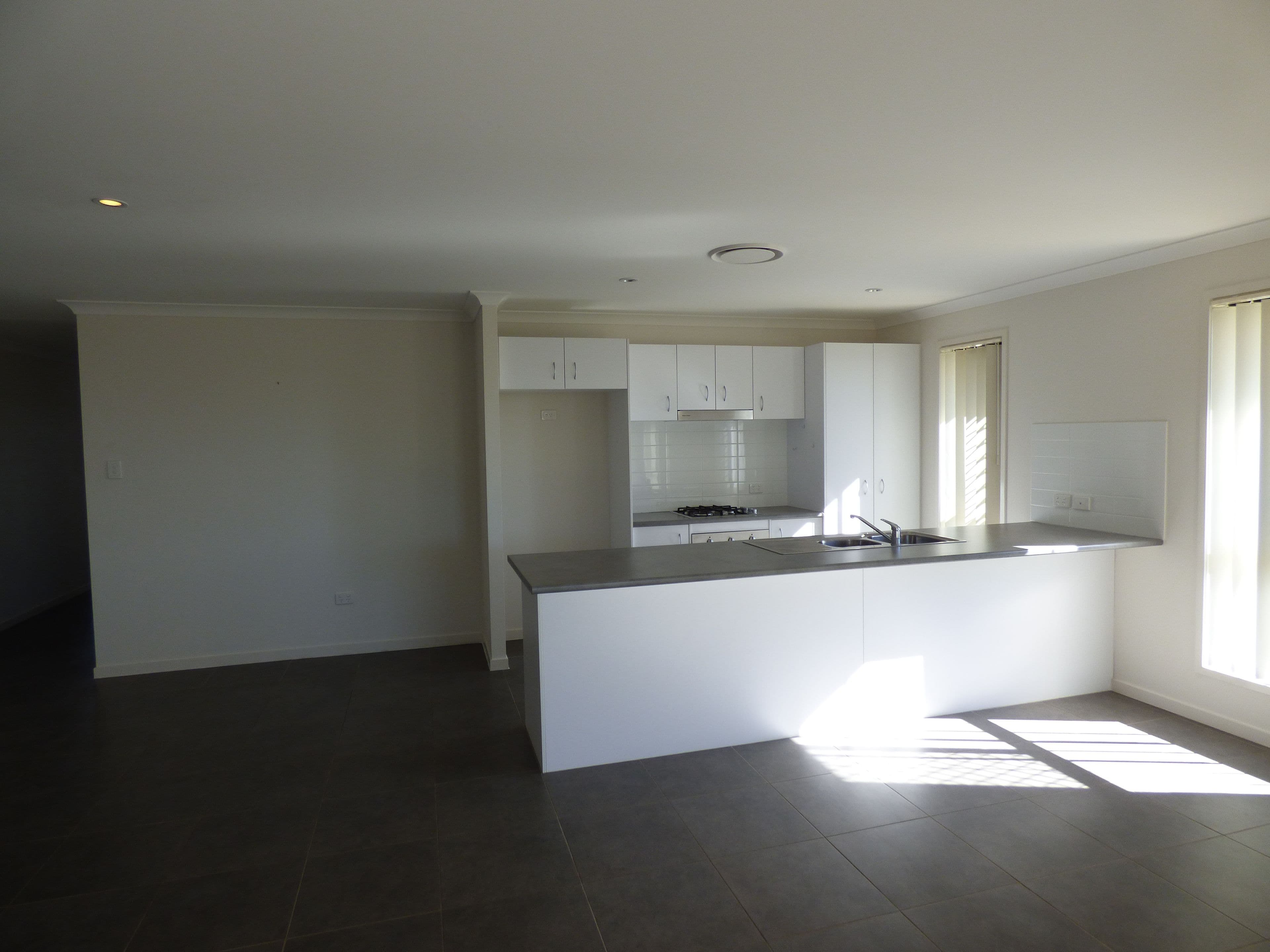 79 Wheeler Drive, Roma QLD 4455, Roma - Thumbnail 3