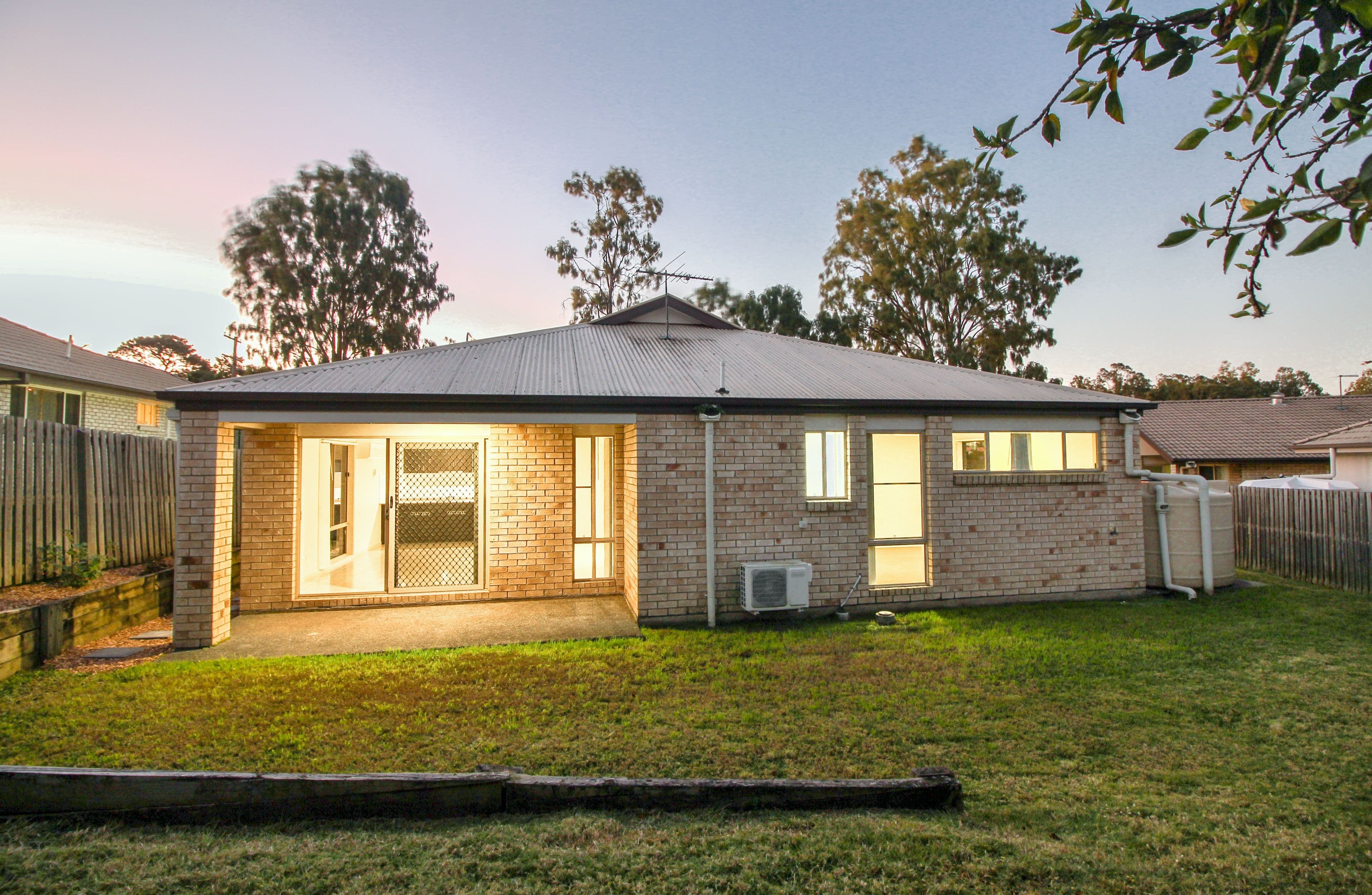 1069 Samford Road, Leichhardt QLD 4305, Leichhardt - Thumbnail 2