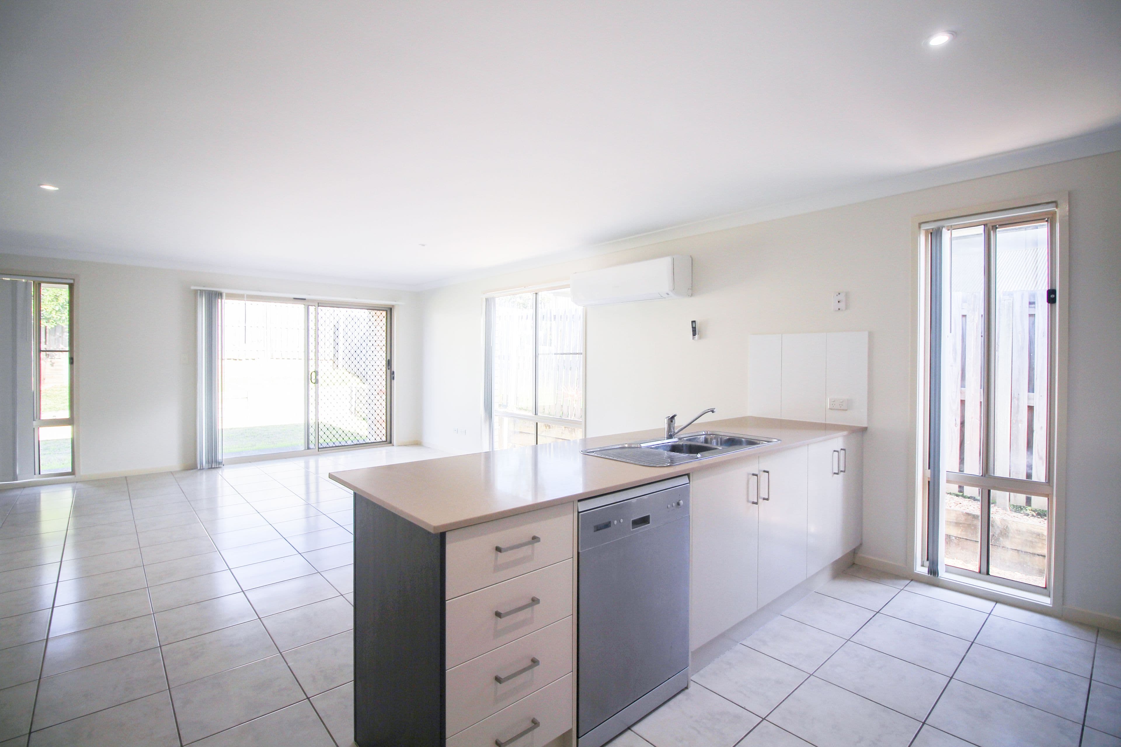 1069 Samford Road, Leichhardt QLD 4305, Leichhardt - Thumbnail 5