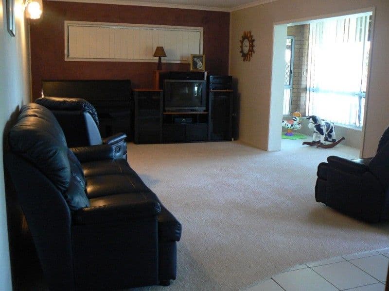 27 Streeter Avenue, WEST MACKAY QLD 4740, West Mackay - Thumbnail 2