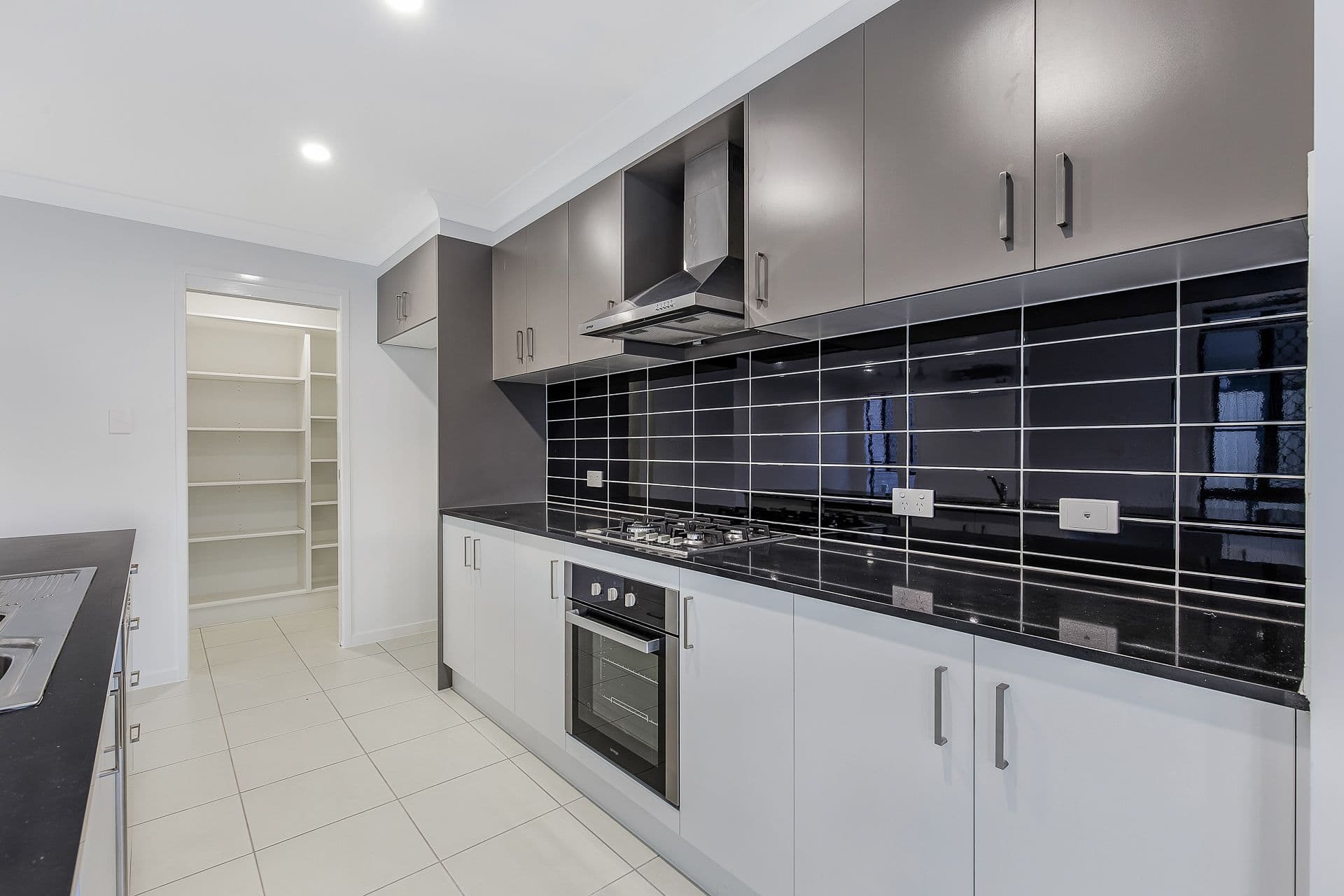 14 Woodline Drive, SPRING MOUNTAIN QLD 4300, Spring Mountain - Thumbnail 5