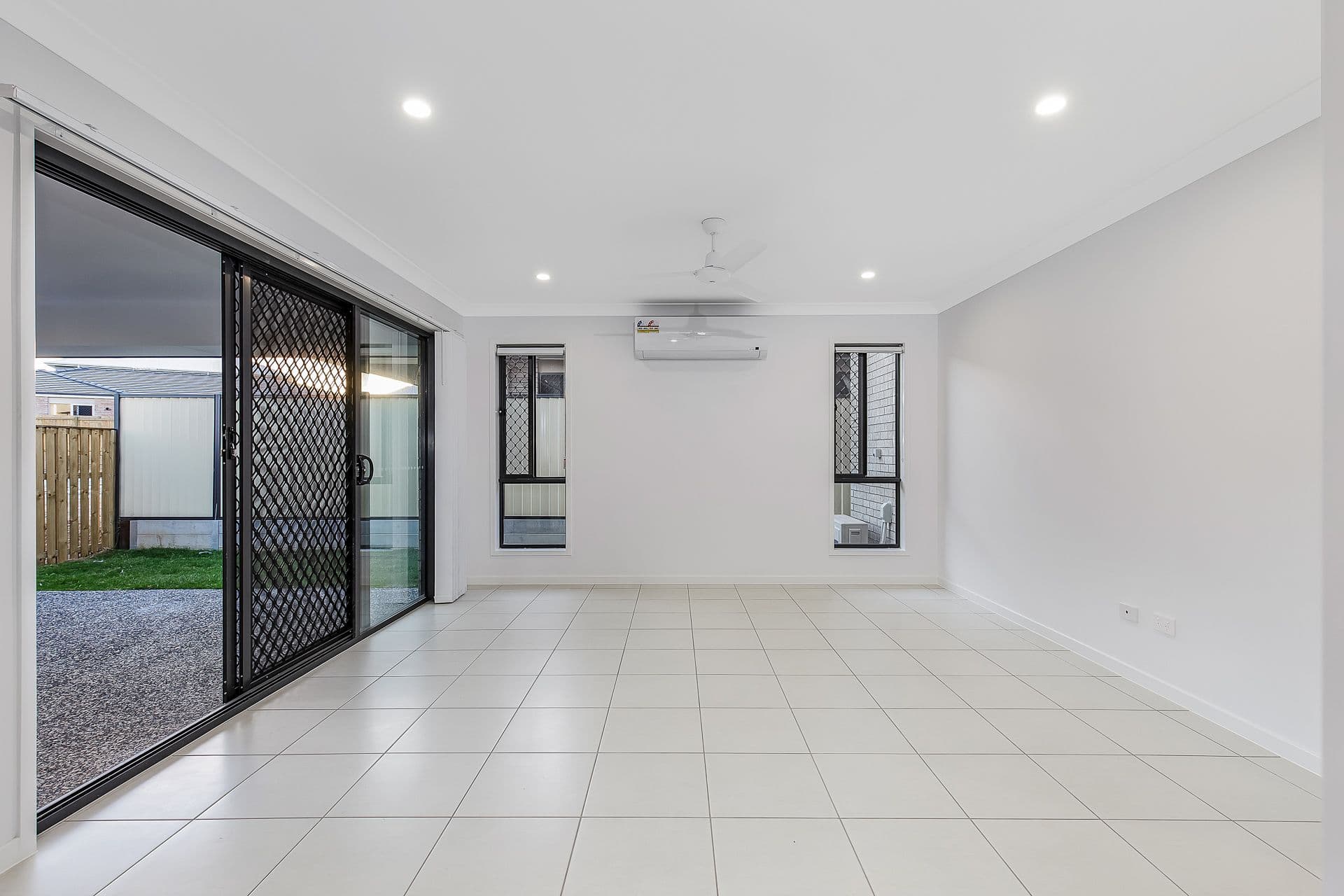 14 Woodline Drive, SPRING MOUNTAIN QLD 4300, Spring Mountain - Thumbnail 6
