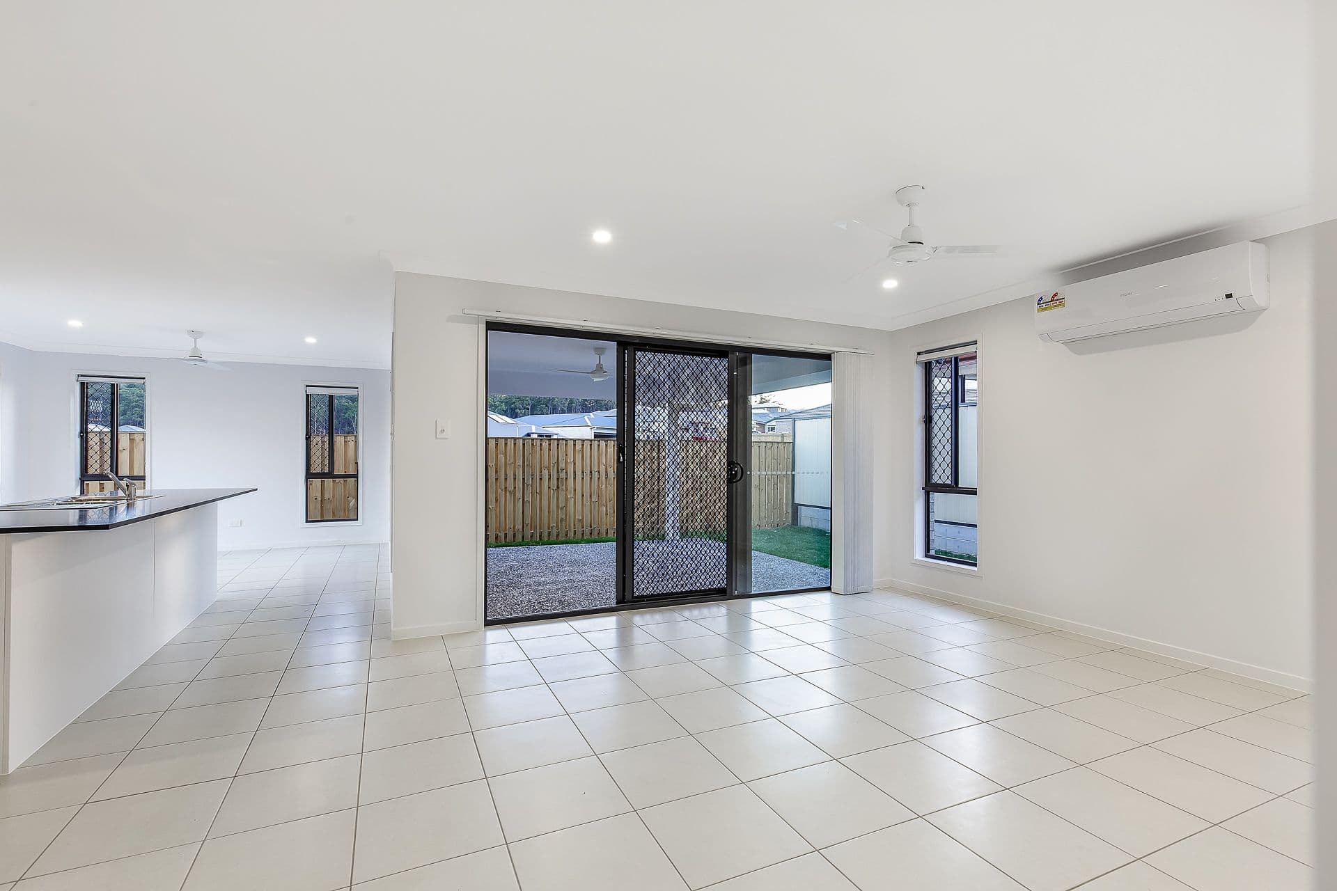 14 Woodline Drive, SPRING MOUNTAIN QLD 4300, Spring Mountain - Thumbnail 7