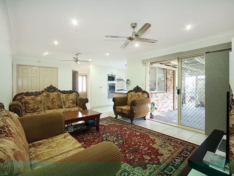20 Golden Avenue, CALAMVALE QLD 4116, Calamvale - Thumbnail 4