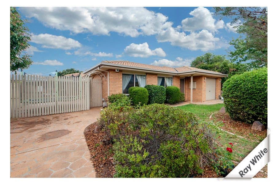 61 Evelyn Owen Crescent, Dunlop ACT 2615, Dunlop - Image 1