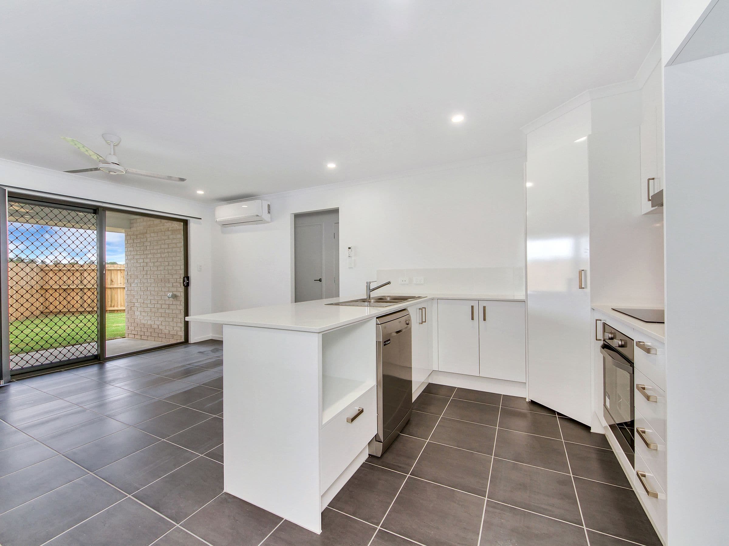 64 Meadowview Drive, Morayfield QLD 4506, Morayfield - Thumbnail 3