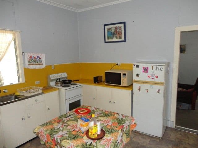 57 Cypress Street, TORQUAY QLD 4655, Torquay - Thumbnail 5