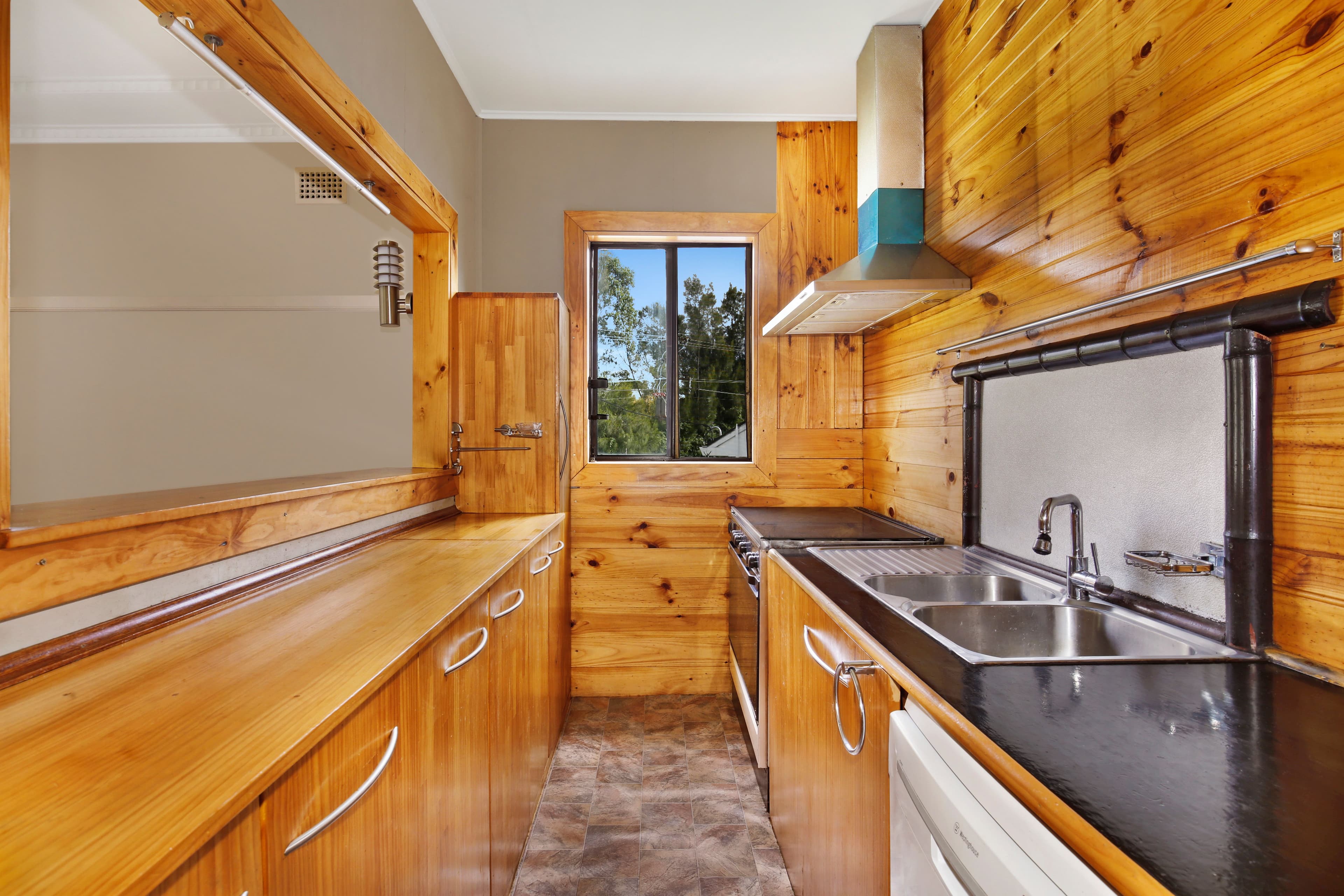 20 Graham Avenue, Gwynneville - Thumbnail 2