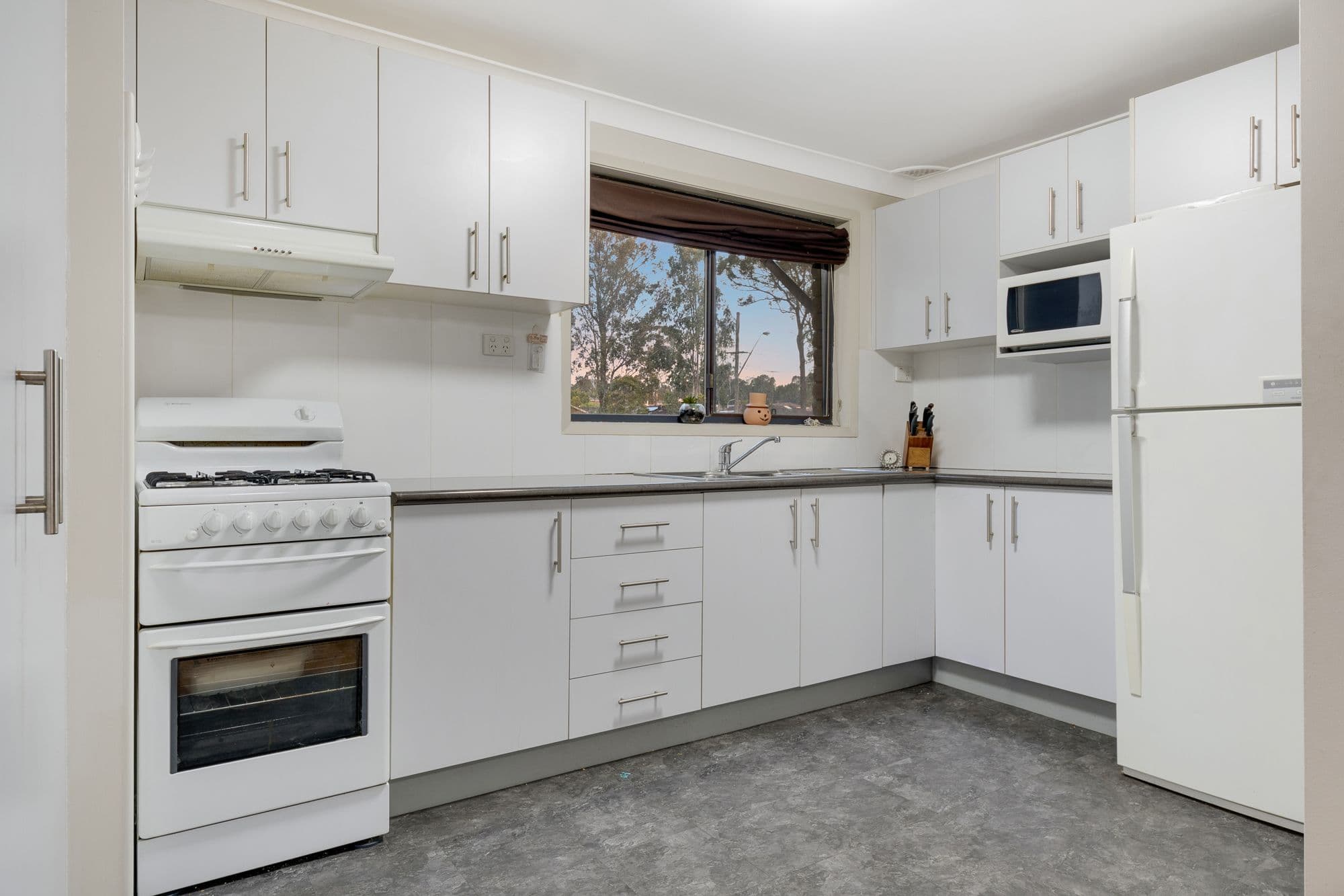 29 Clifford Crescent, Ingleburn - Thumbnail 4