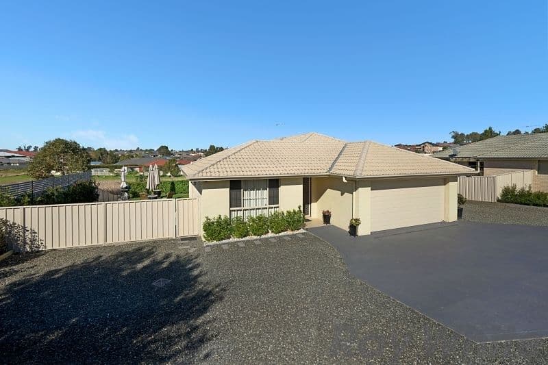 239 Denton Park Drive, Aberglasslyn - Image 1