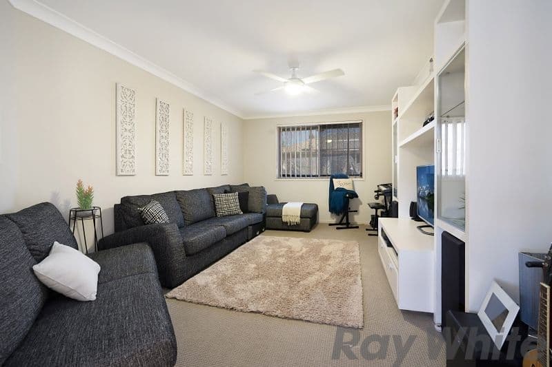 239 Denton Park Drive, Aberglasslyn - Thumbnail 2