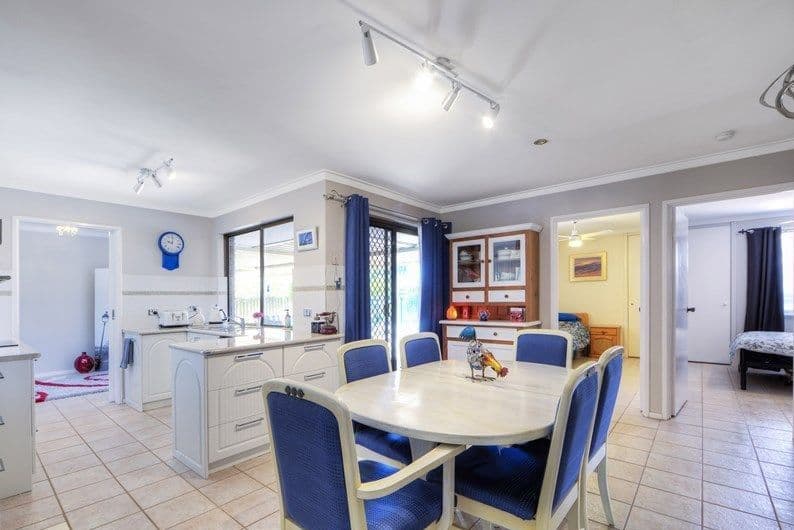 8 Pavetta Crescent, Forrestfield WA 6058, Forrestfield - Thumbnail 5