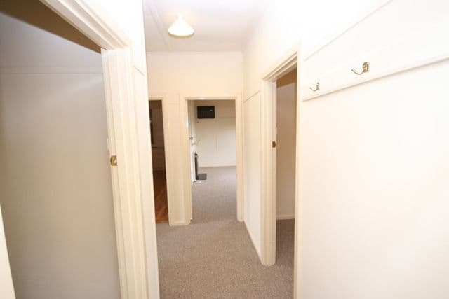 36 Essington Avenue, CLARE SA 5453, Clare - Thumbnail 6