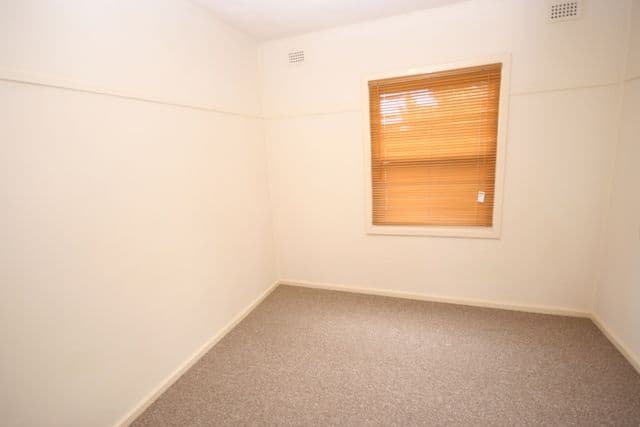 36 Essington Avenue, CLARE SA 5453, Clare - Thumbnail 8