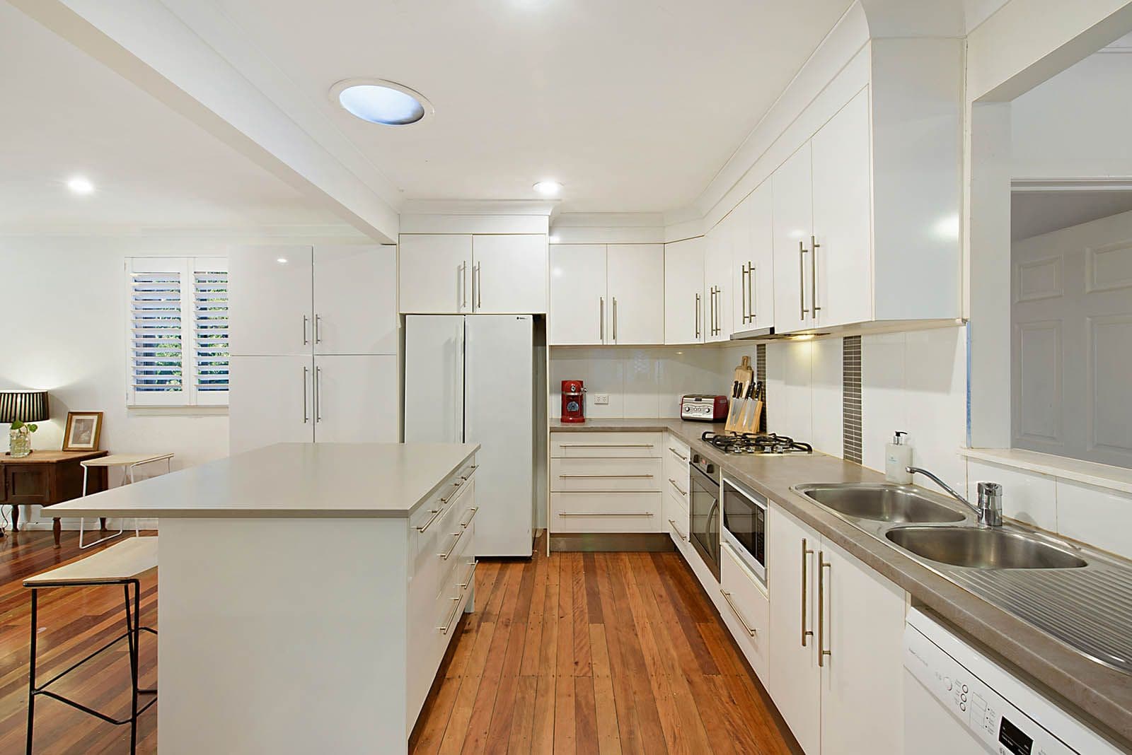 115 Plumer Street, Sherwood QLD 4075, Sherwood - Thumbnail 2