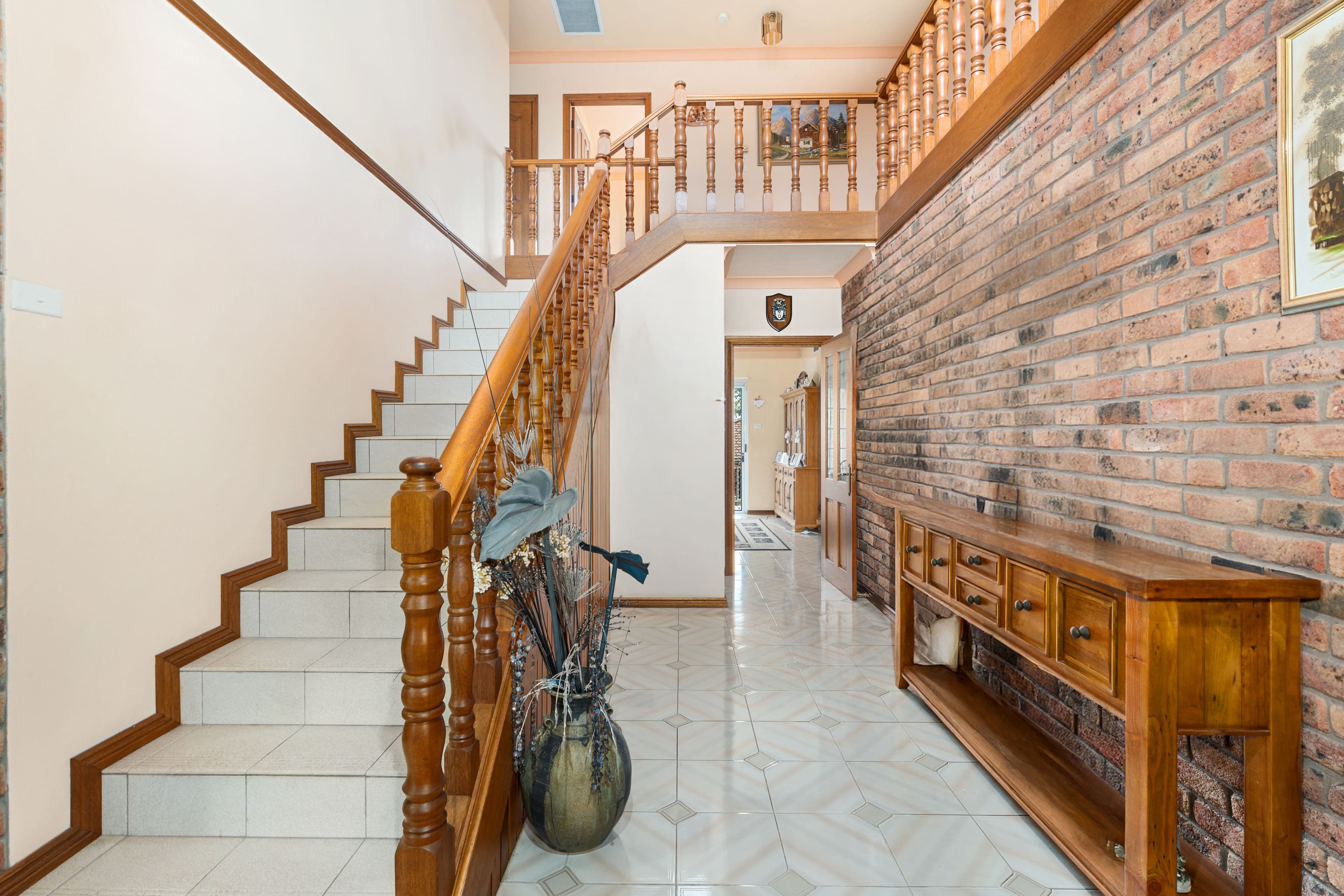 17 Borneo Court, Bossley Park NSW 2176, Bossley Park - Thumbnail 2