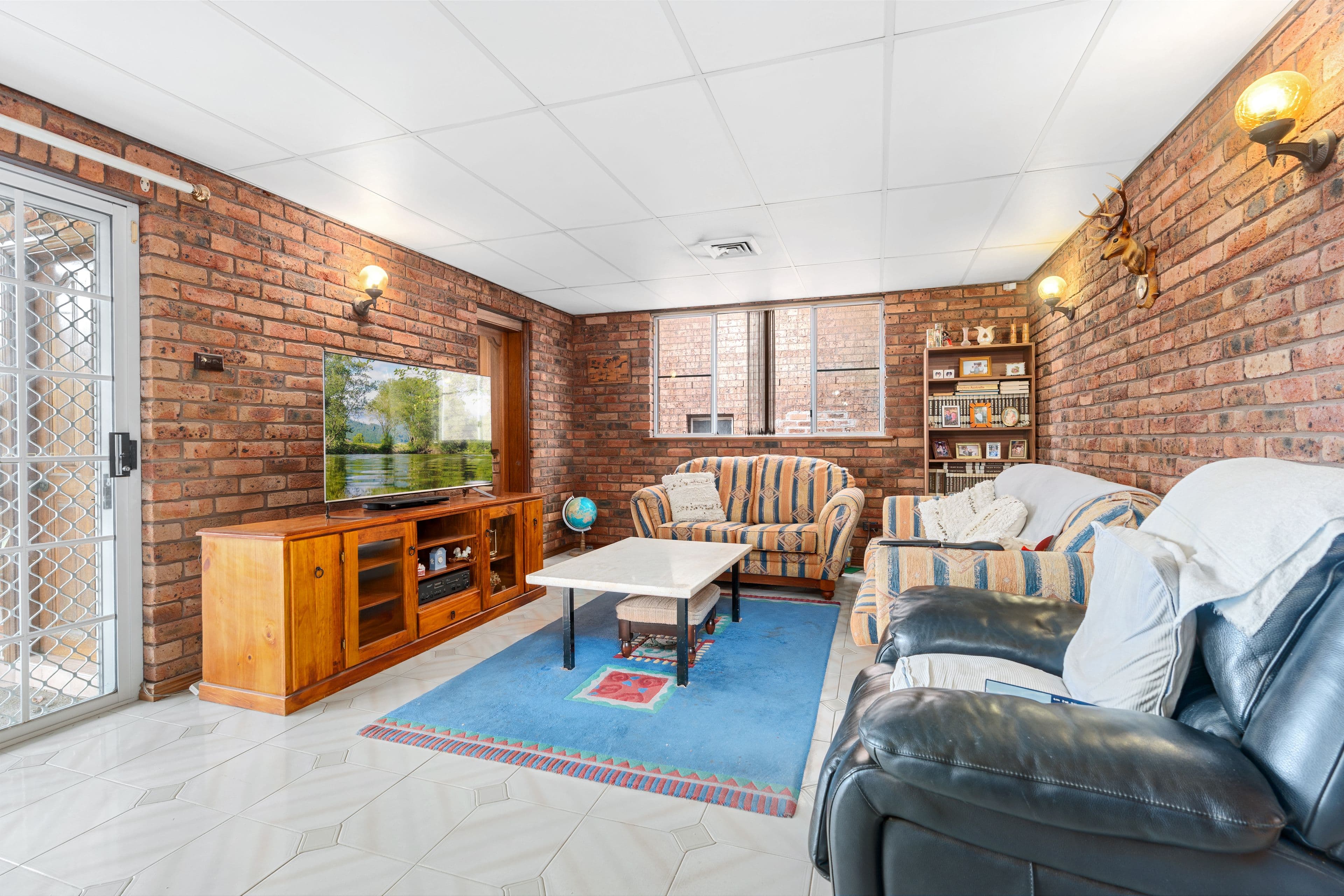 17 Borneo Court, Bossley Park NSW 2176, Bossley Park - Thumbnail 3