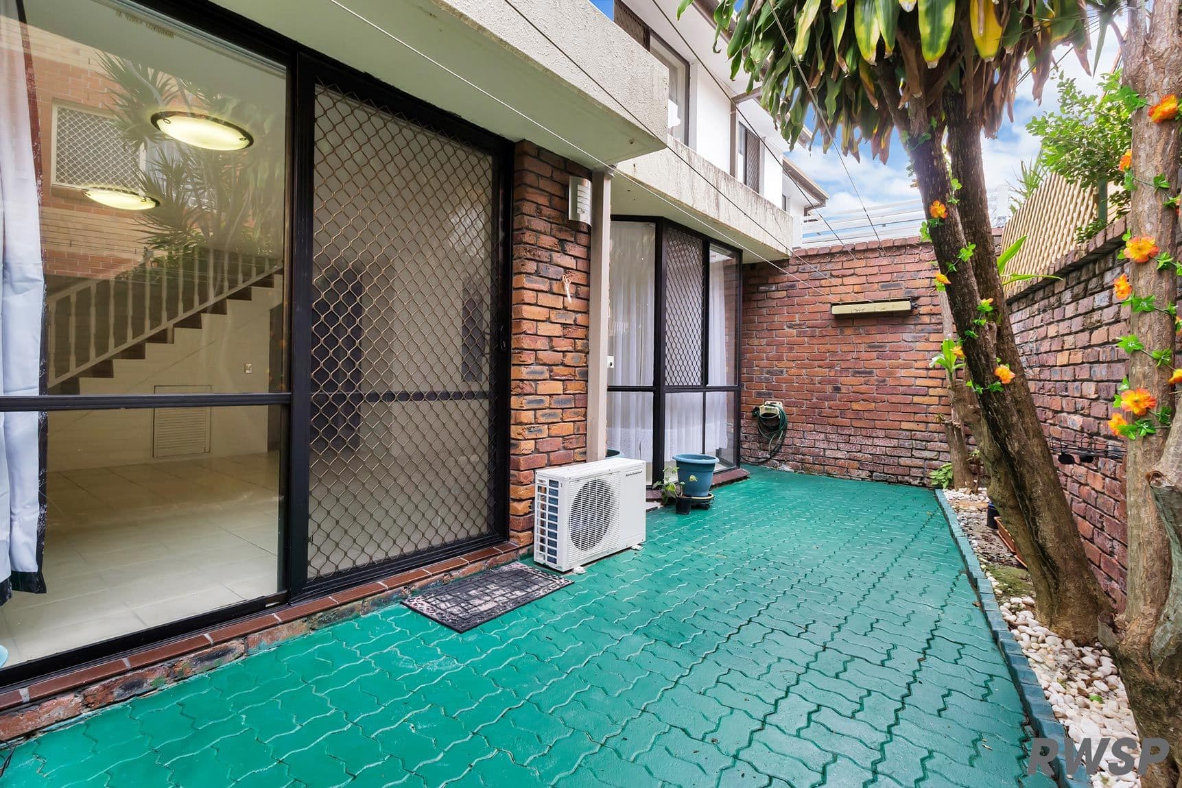51 Bauer Street, Southport QLD 4215, Southport - Thumbnail 5