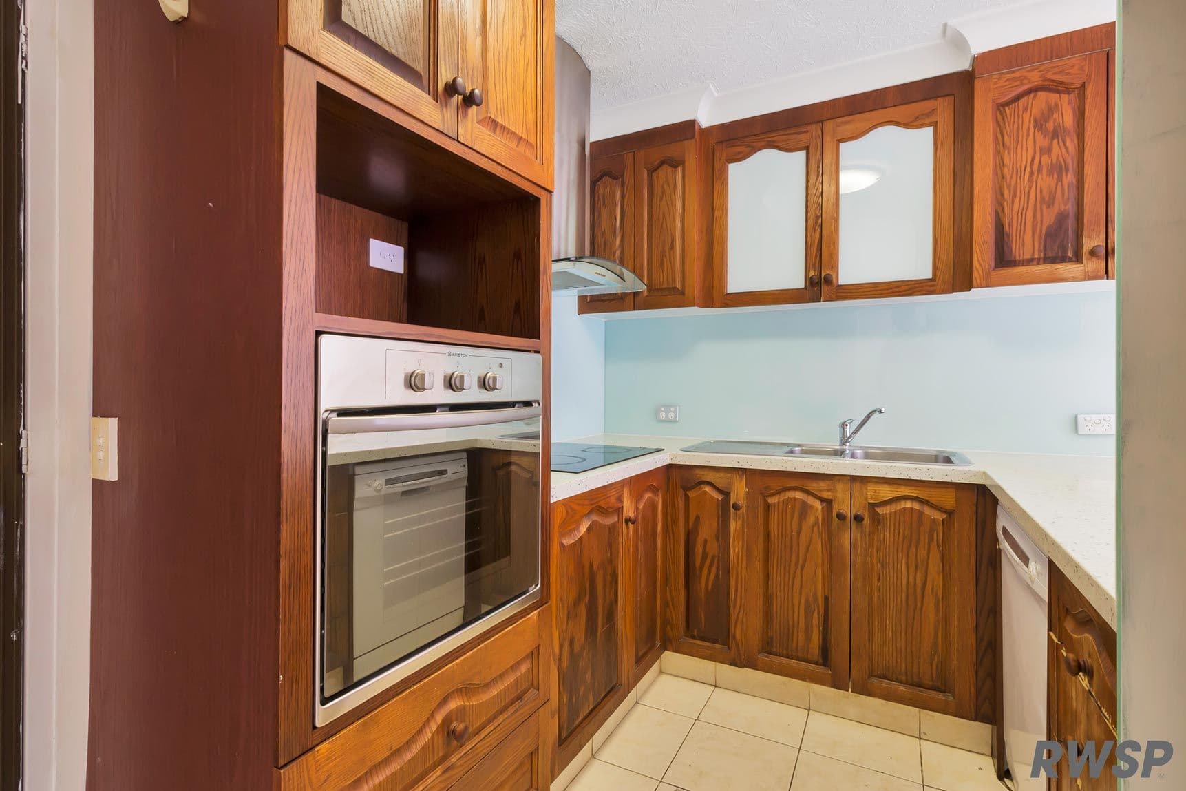 51 Bauer Street, Southport QLD 4215, Southport - Thumbnail 6
