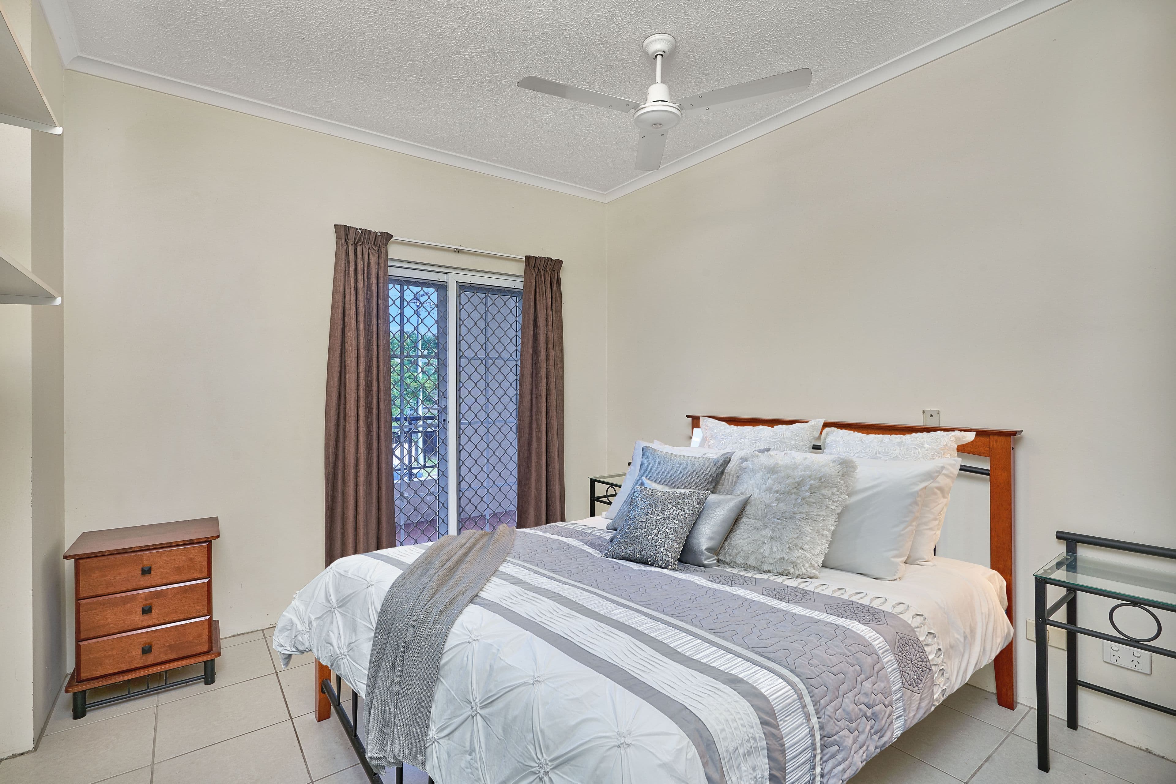 327 Lake Street, Cairns North QLD 4870, Cairns North - Thumbnail 6