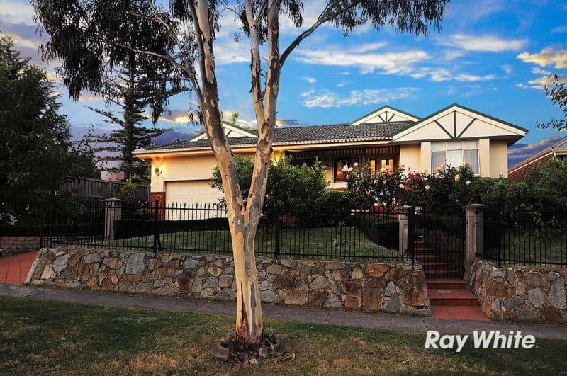 64 Jerilderie Drive, BERWICK VIC 3806, Berwick - Thumbnail 2