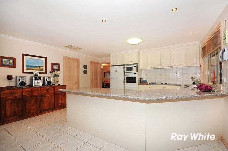 64 Jerilderie Drive, BERWICK VIC 3806, Berwick - Thumbnail 6