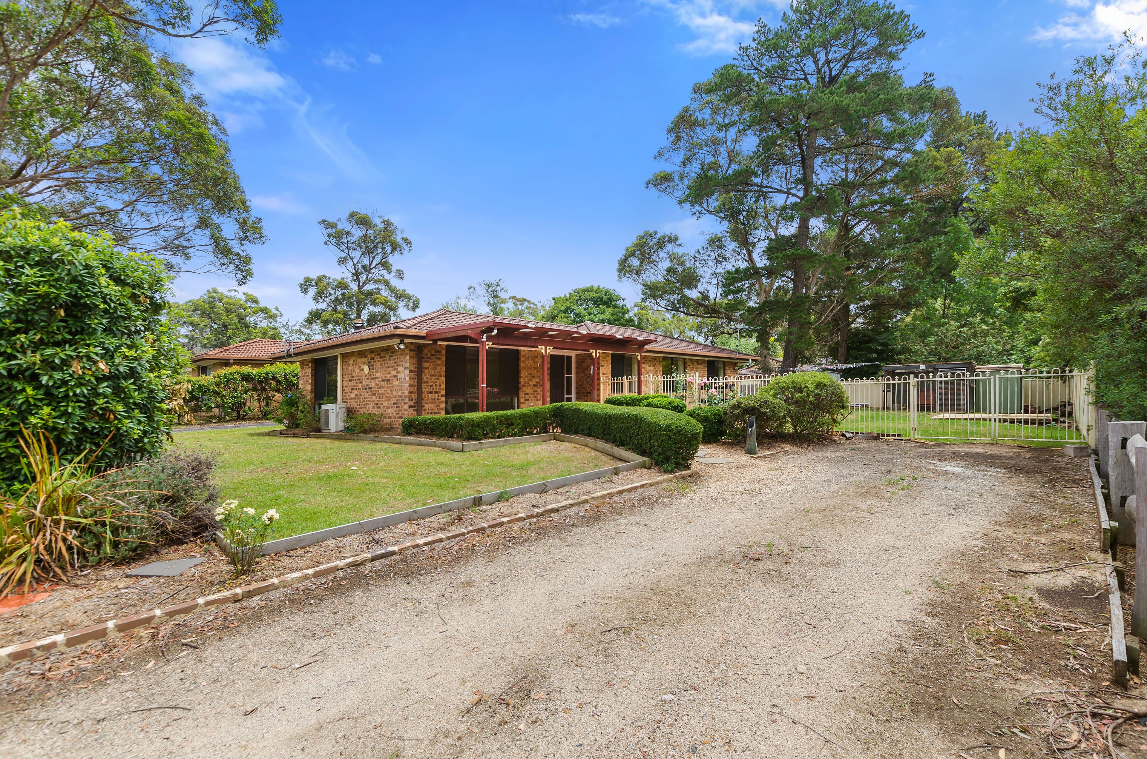 10 Telopea Road, Hill Top - Image 1
