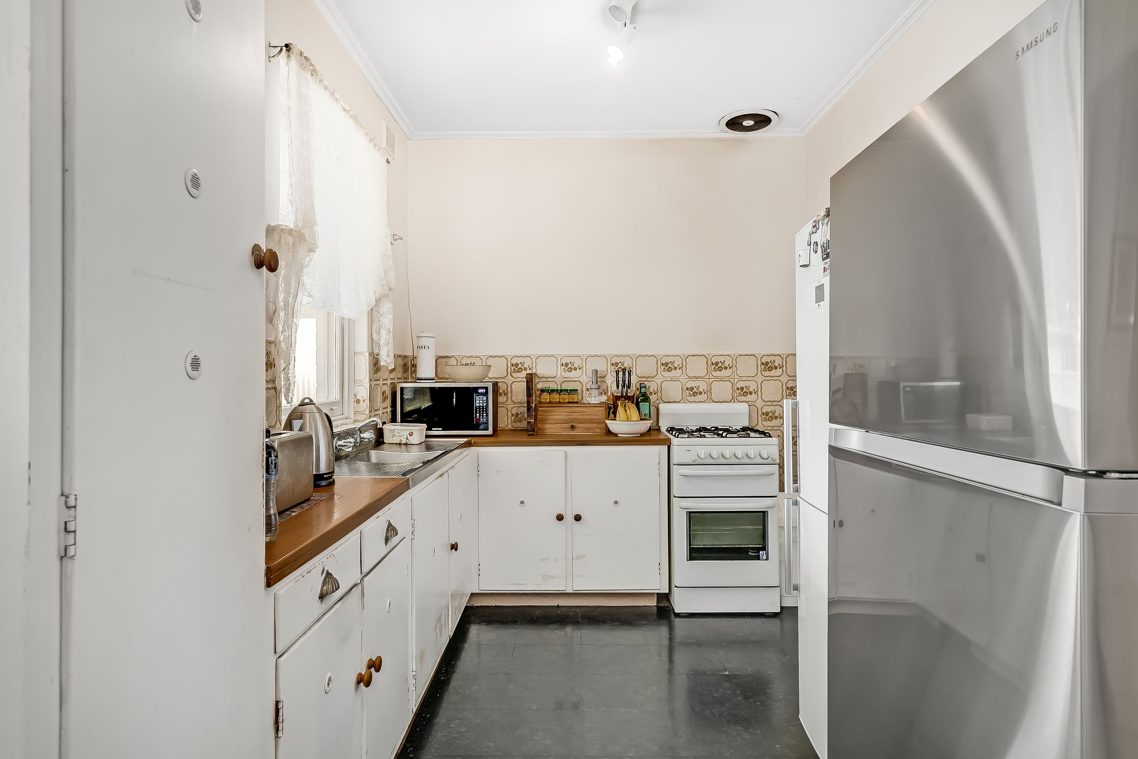 26 Meredith Avenue, Glengowrie SA 5044, Glengowrie - Thumbnail 3