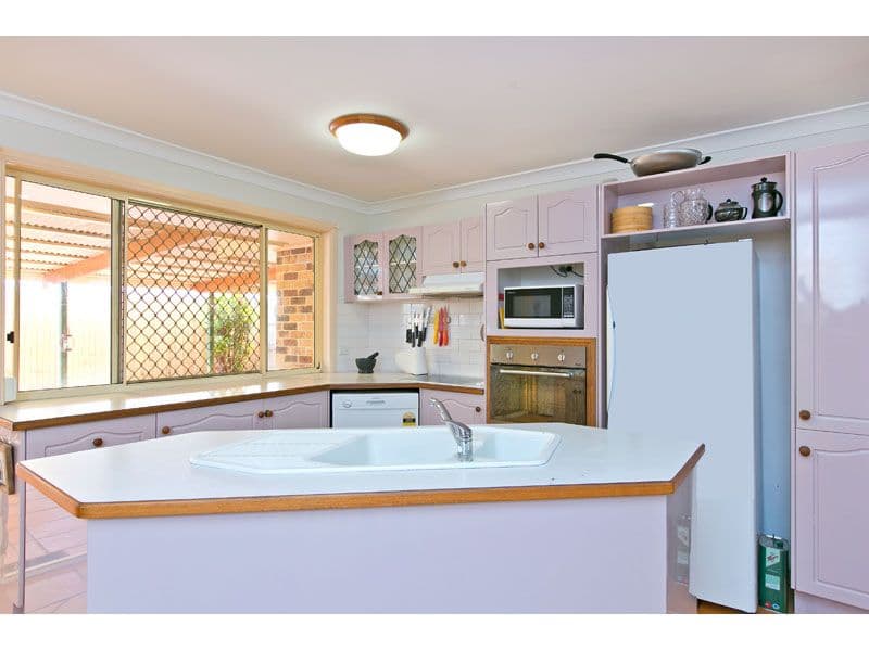 9 Oak Street, Victoria Point QLD 4165, Victoria Point - Thumbnail 3