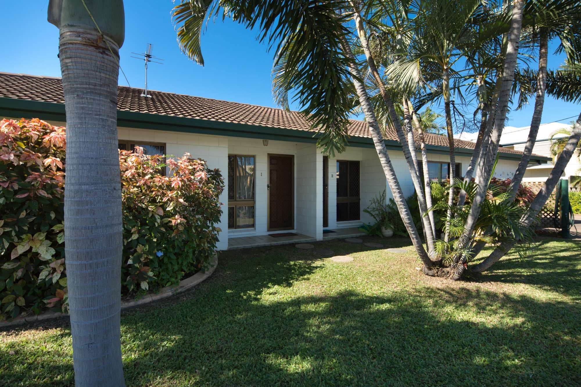 7 Oxford Street, HYDE PARK QLD 4812, Bowral - Image 1