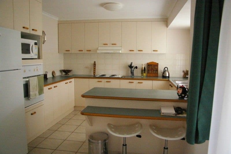 28 Spencer Avenue, DECEPTION BAY QLD 4508, Deception Bay - Thumbnail 3