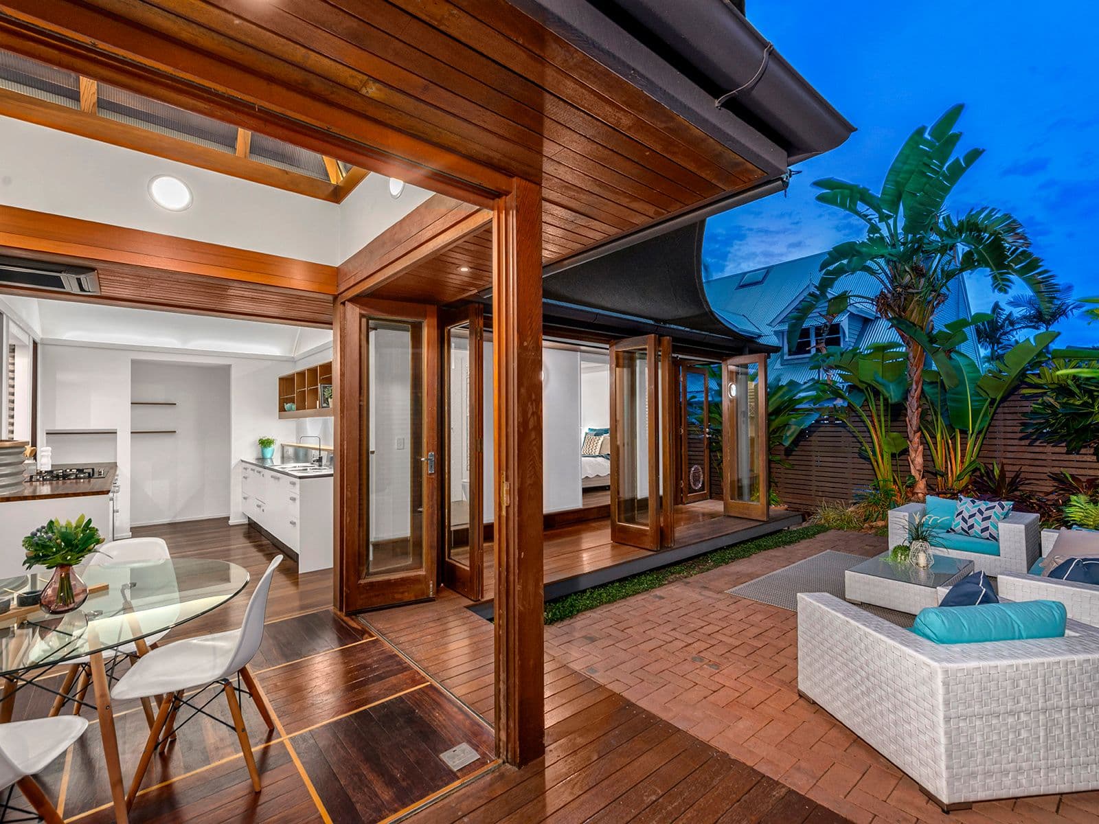 71 Isaac Street, Spring Hill QLD 4000, Spring Hill - Thumbnail 2