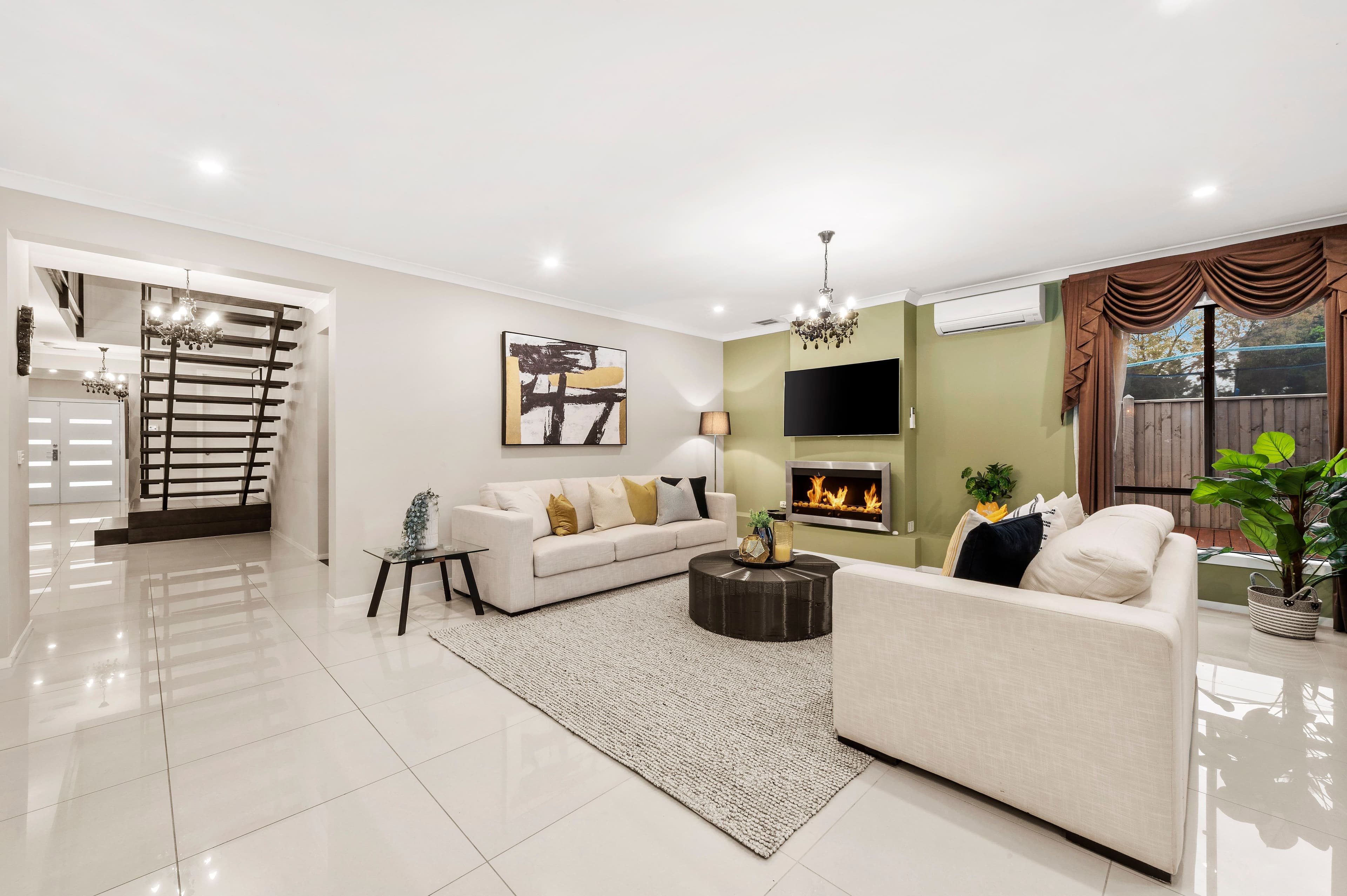 8 Chesterfield Court, Wantirna VIC 3152, Wantirna - Thumbnail 2