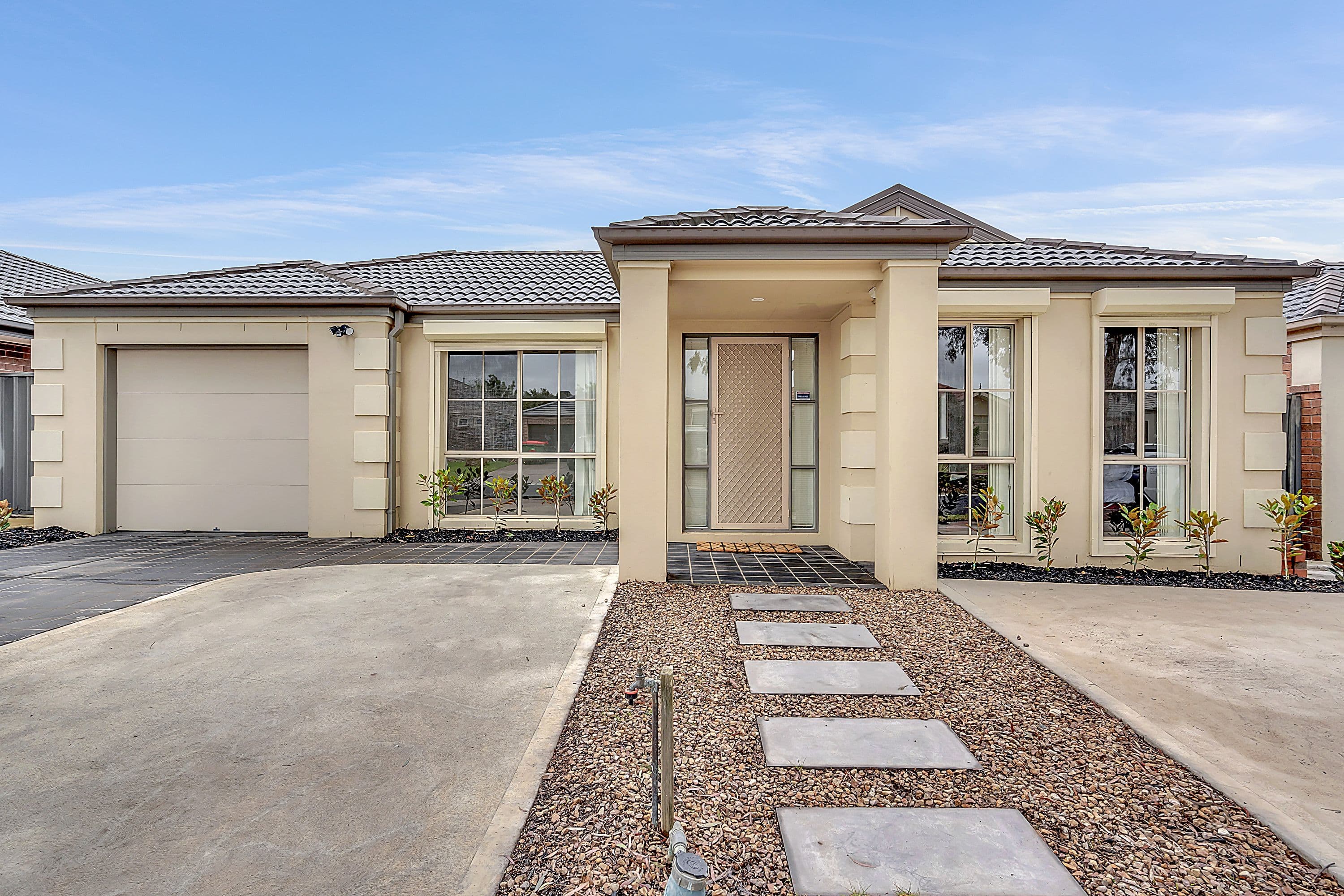 105 Mareeba Way, Craigieburn VIC 3064, Craigieburn - Thumbnail 2