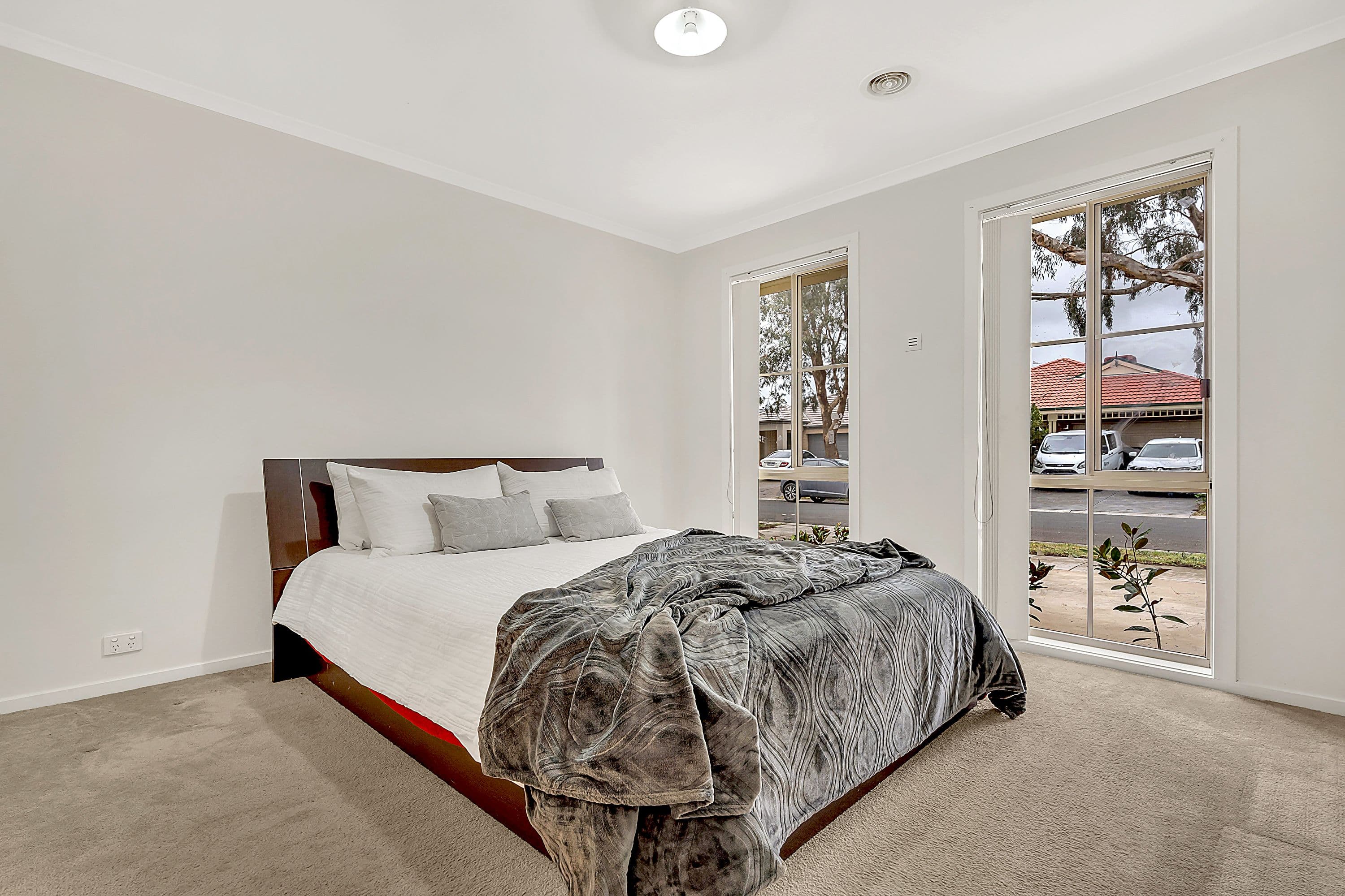 105 Mareeba Way, Craigieburn VIC 3064, Craigieburn - Thumbnail 3