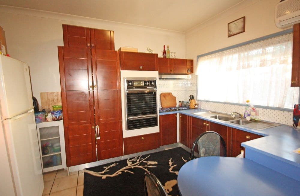 49 Grandview Street, CAMPBELLTOWN NSW 2560, Campbelltown - Thumbnail 3