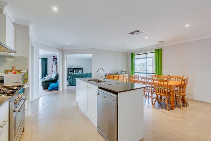 10 Tate Street, Bacchus Marsh - Thumbnail 6
