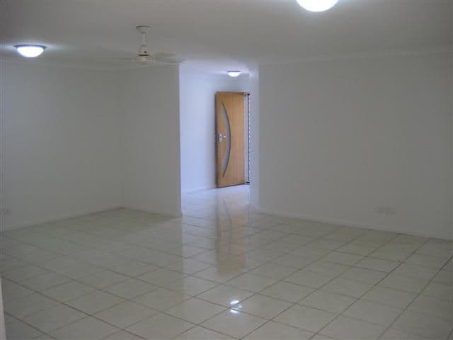 25 Flounder Crescent, GLADSTONE QLD 4680, Gladstone - Thumbnail 3