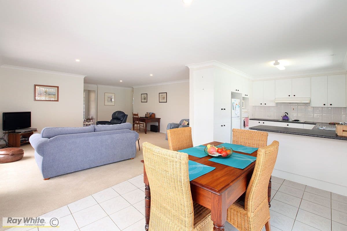 2 Commodore Place, Tuncurry NSW 2428, Tuncurry - Thumbnail 2
