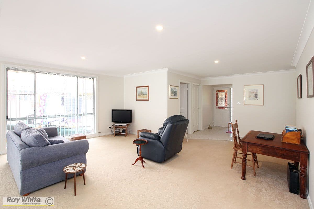 2 Commodore Place, Tuncurry NSW 2428, Tuncurry - Thumbnail 3