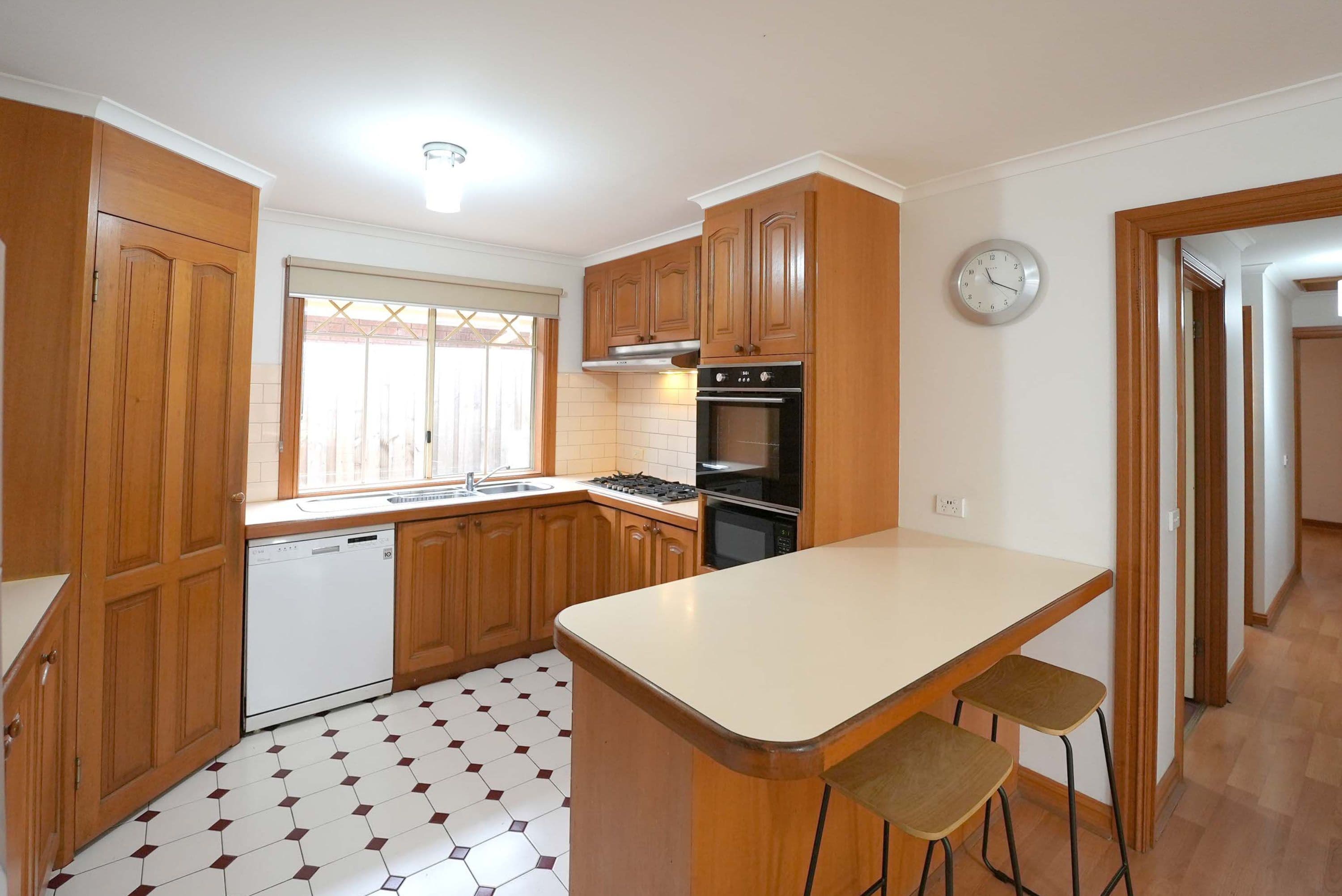 8 Carling Court, Altona Meadows VIC 3028, Altona Meadows - Thumbnail 2